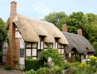Anne Hathaway’s Cottage, England Jigsaw Puzzle