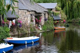 Bretagne Riverside Cottages Jigsaw Puzzle