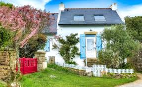 Breton Cottage Jigsaw Puzzle