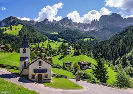 Chapel of Saint Cipriano, Dolomites Jigsaw Puzzle