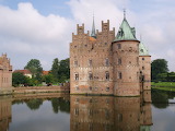 Egeskov Castle, Denmark Jigsaw Puzzle