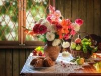 Flowers and Apple Pie Jigsaw Puzzle