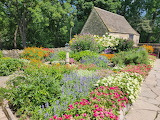 Greenfield Village Cotswold Garden Jigsaw Puzzle