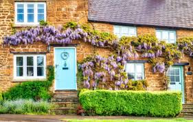 Wisteria Cottage Jigsaw Puzzle